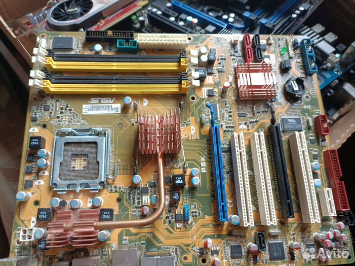 Материнская плата