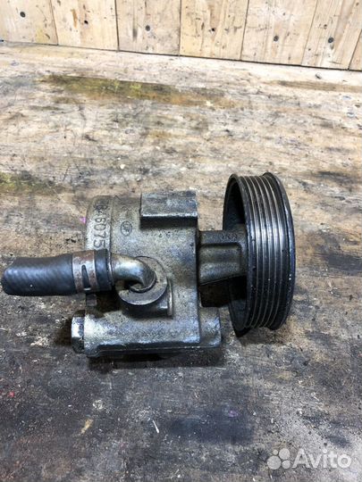 Насос гидроусилителя руля Renault 7846075 №2