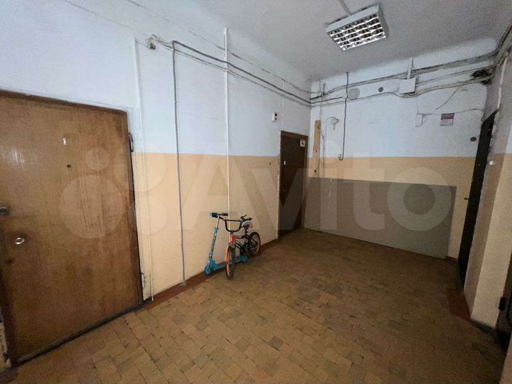 3-к. квартира, 71 м², 2/4 эт.