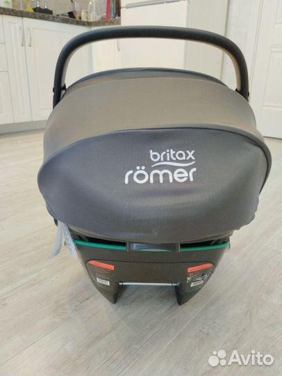 Britax Roemer автолюлька Baby-Safe isense i-Size