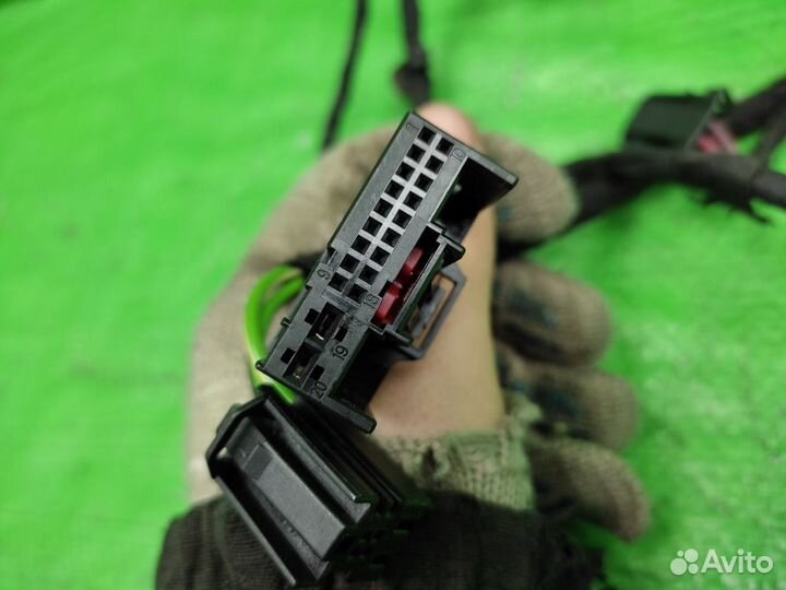 Проводка задней левой двери Audi Q3 2011-2018