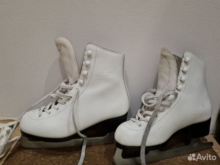 Продам коньки детские