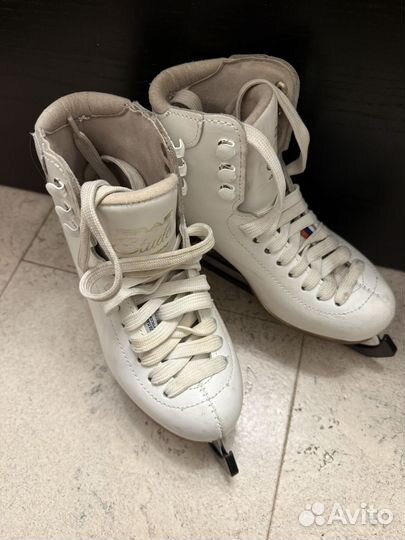 Коньки фигурные Graf Etude размер 33