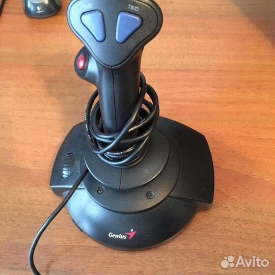 Джойстик genius maxfighter f-16u