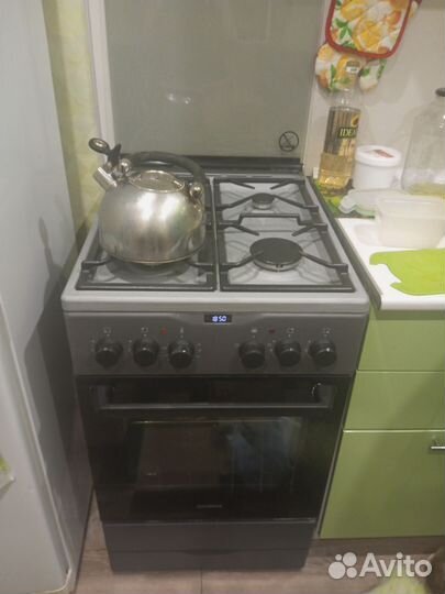 Газовая плита с электрической духовкой