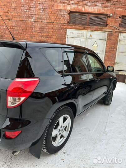 Toyota RAV4 2.0 AT, 2006, 208 000 км