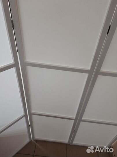 Ширма белая перегородка деревянная для салона