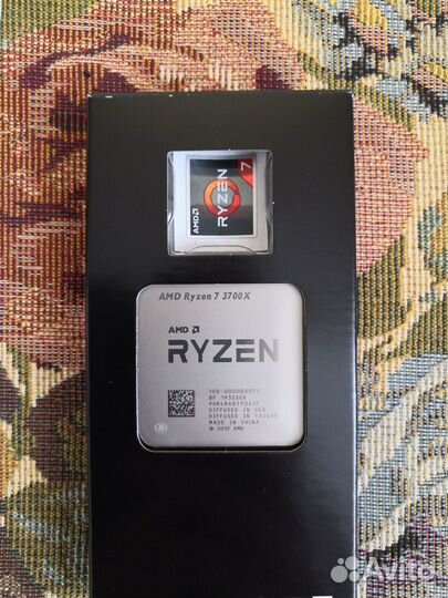 AMD Ryzen 7 3700X Box (личный)