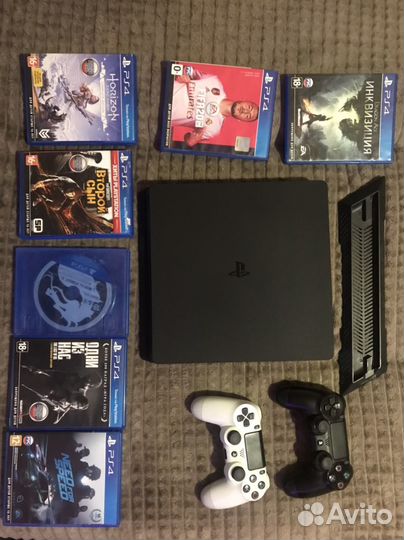 Sony PS4 slim