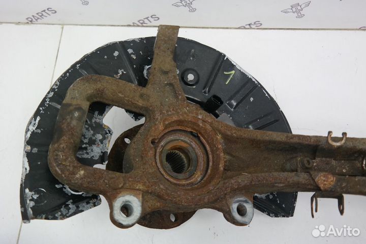 Кулак поворотный audi Q7 2009-2015