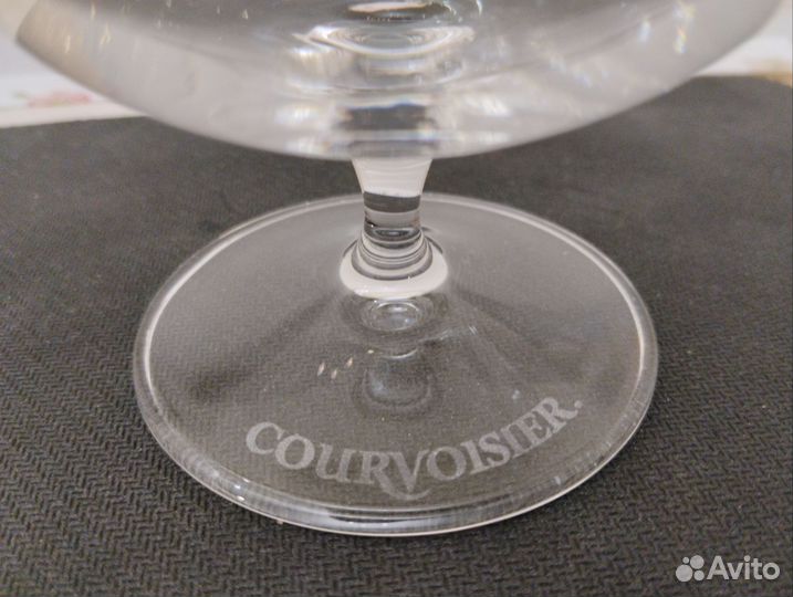 Бокалы для коньяка Courvoisier