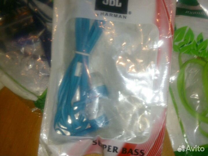 Наушники -Новые -3.5- штекер