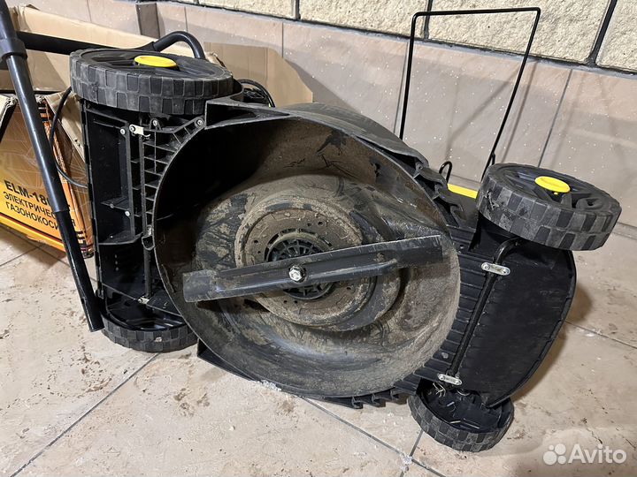 Газонокосилка электрическая Huter ELM-1800T