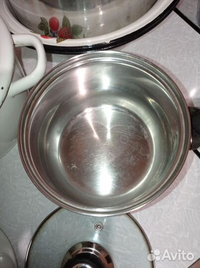 Кастрюля эмалированная