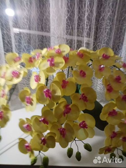 Светильник-орхидея