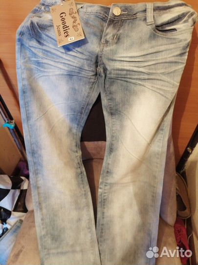 Джинсы