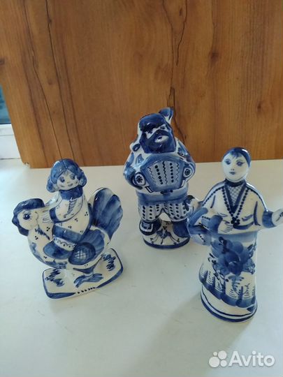 Статуэтки фарфоровые гжель. Ручная роспись