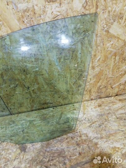 Стекло двери передней левой Peugeot 607 2002