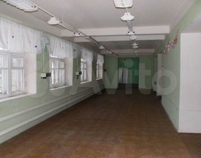 Продажа здания, 2450 м²