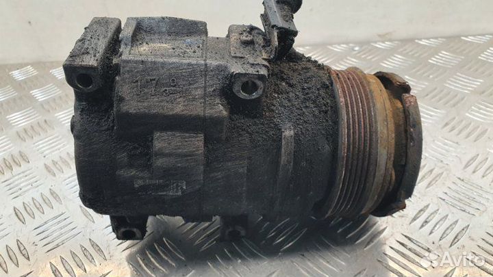 Компрессор кондиционера Mitsubishi Chariot Grandis