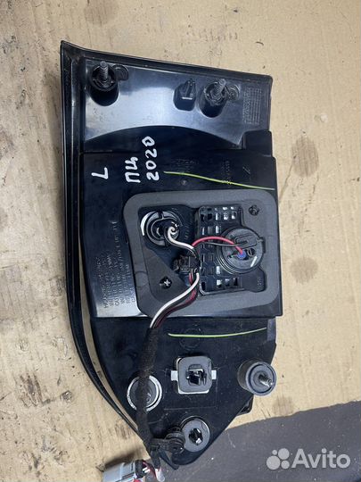 Фонарь левый крайслер пацифика с 2017г