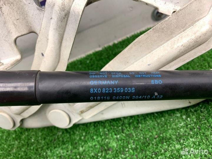 Петля капота левая Audi A1 8X caxa 2011