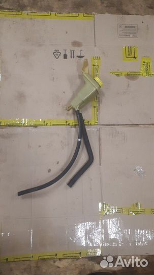 Бачок гидроусилителя Audi A6 C5 A4 B5 Ауди