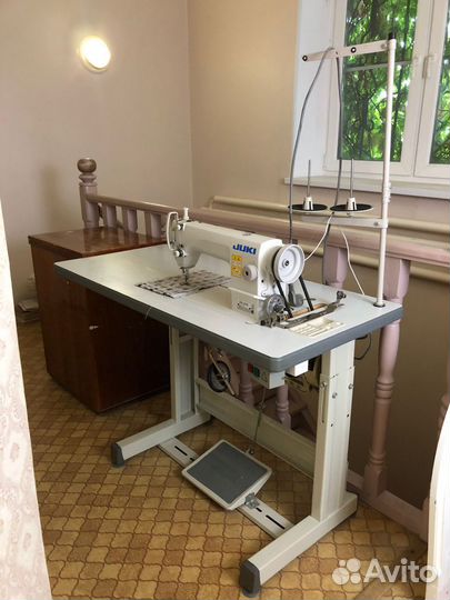 Швейная машинка Zuki