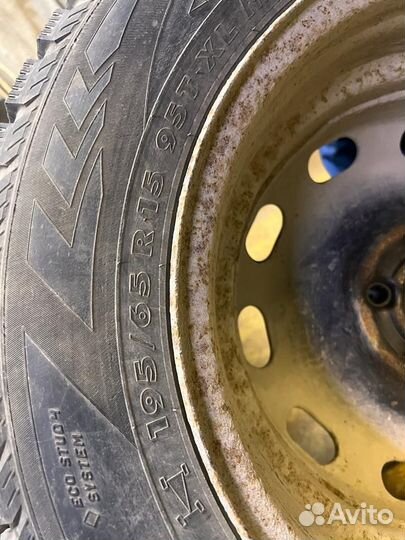 R15 Nokian Tyres Hakkapeliitta 4 195/65, PCD 5x100 DIA 16