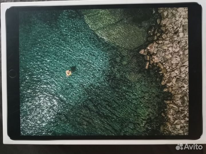 Коробка от iPad pro 10.5