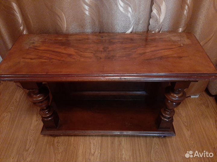 Старинная антикварная мебель