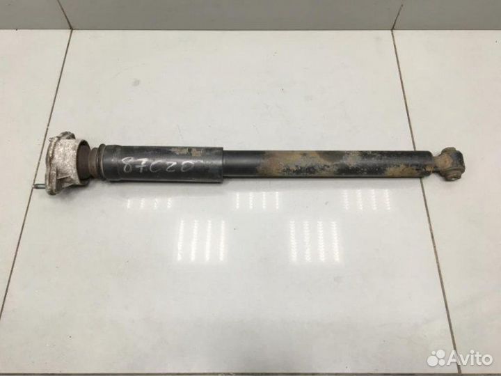 Амортизатор задний Mercedes W204