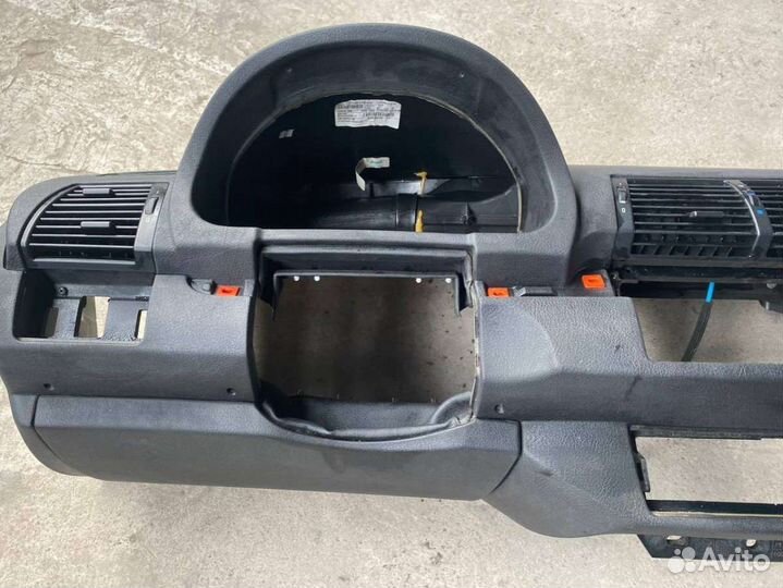 Панель передняя салона (торпедо) BMW X5 E53 824428