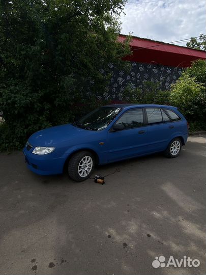 Mazda 323 1.3 МТ, 2002, 283 500 км