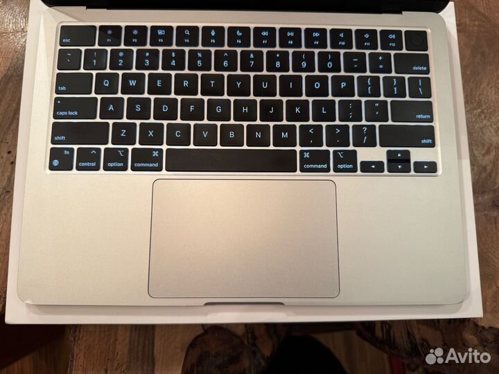 MacBook Air 13 M2/8 GB/256 SSD/Silver/99% акб