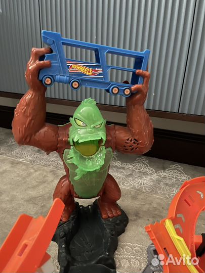 Hot wheels трек горилла