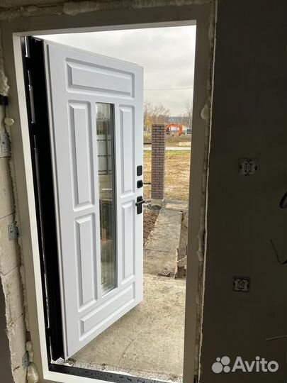 Дверь с терморазрывом и окном эмаль ral 7024 (ND)