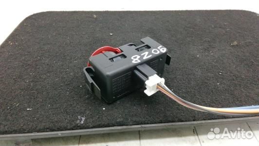 Кнопка аварийки renault clio 3 (90Z08I501)