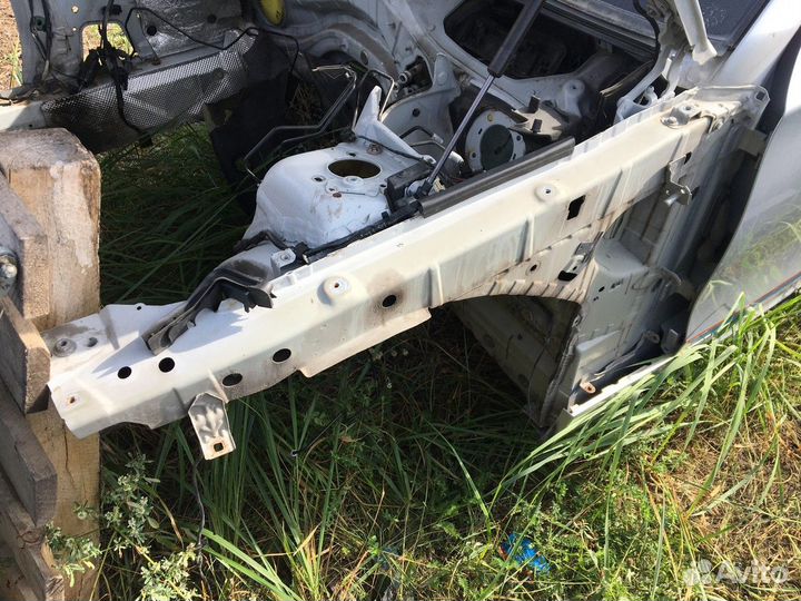 Четверть кузова передняя левая L BMW 1