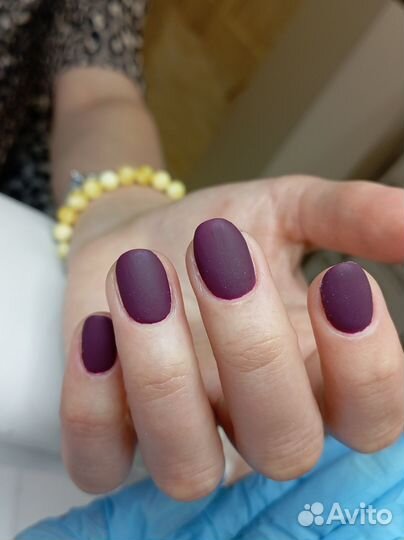 Маникюр, педикюр, наращивание ногтей