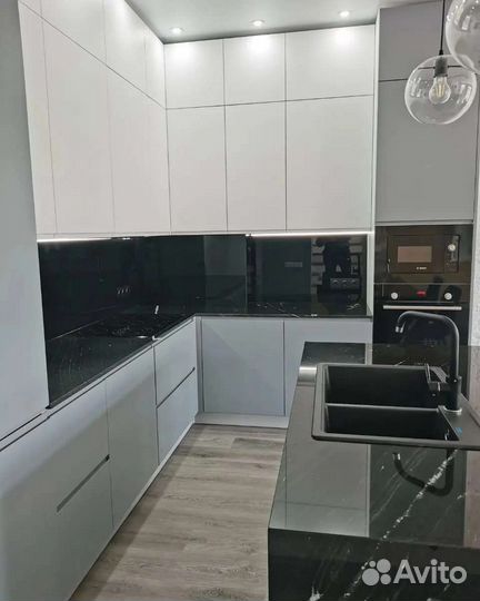 Фартук из стекла Скинали