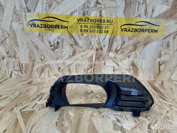 Решетка бампера Toyota Camry