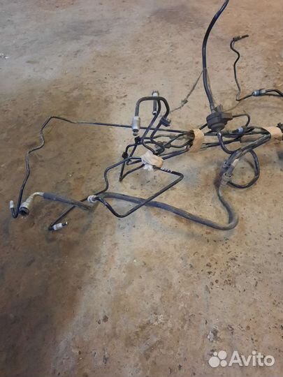 Трубки топливные, тормозные Ford Focus 2