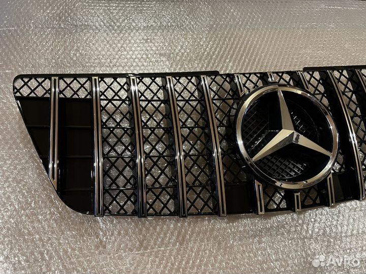 Решетка радиатора Mercedes GL X164 GT chrome новая