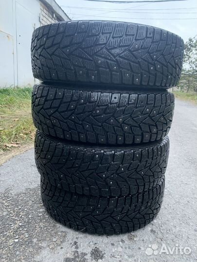 Dunlop SP Winter Ice 02 185/60 R15 88T