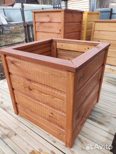 Кашпо для цветов деревянное