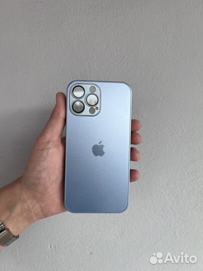 Чехол Silicone с защитой камеры на iPhone