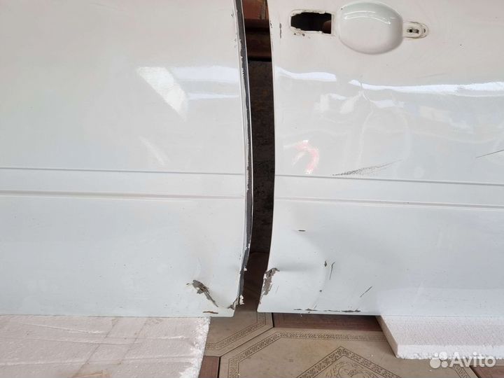 Двери на LADA гранту в цвет белое облако