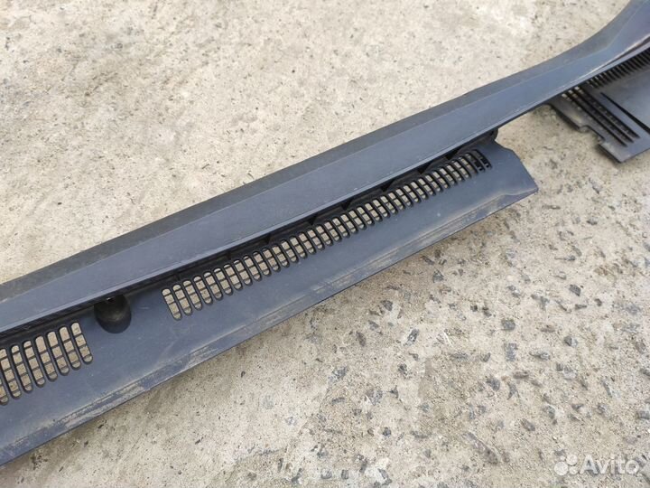 Жабо лобового стекла на Opel Meriva A