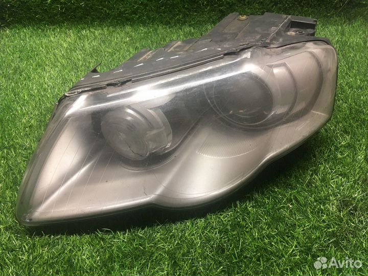 Volkswagen Passat B6, фара левая ксенон